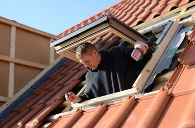 Pose de fenêtres de toit Velux à Sigottier